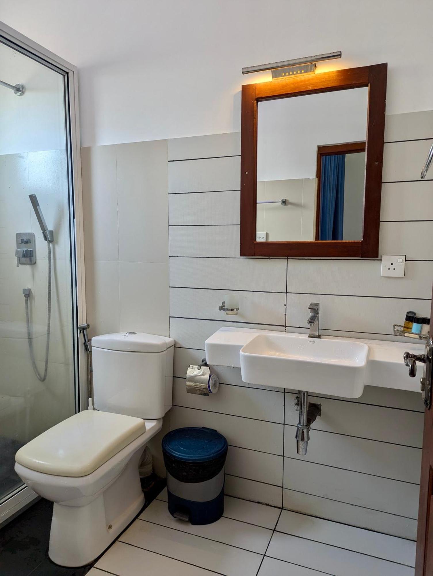 Bliss Apartment Hikkaduwa Esterno foto