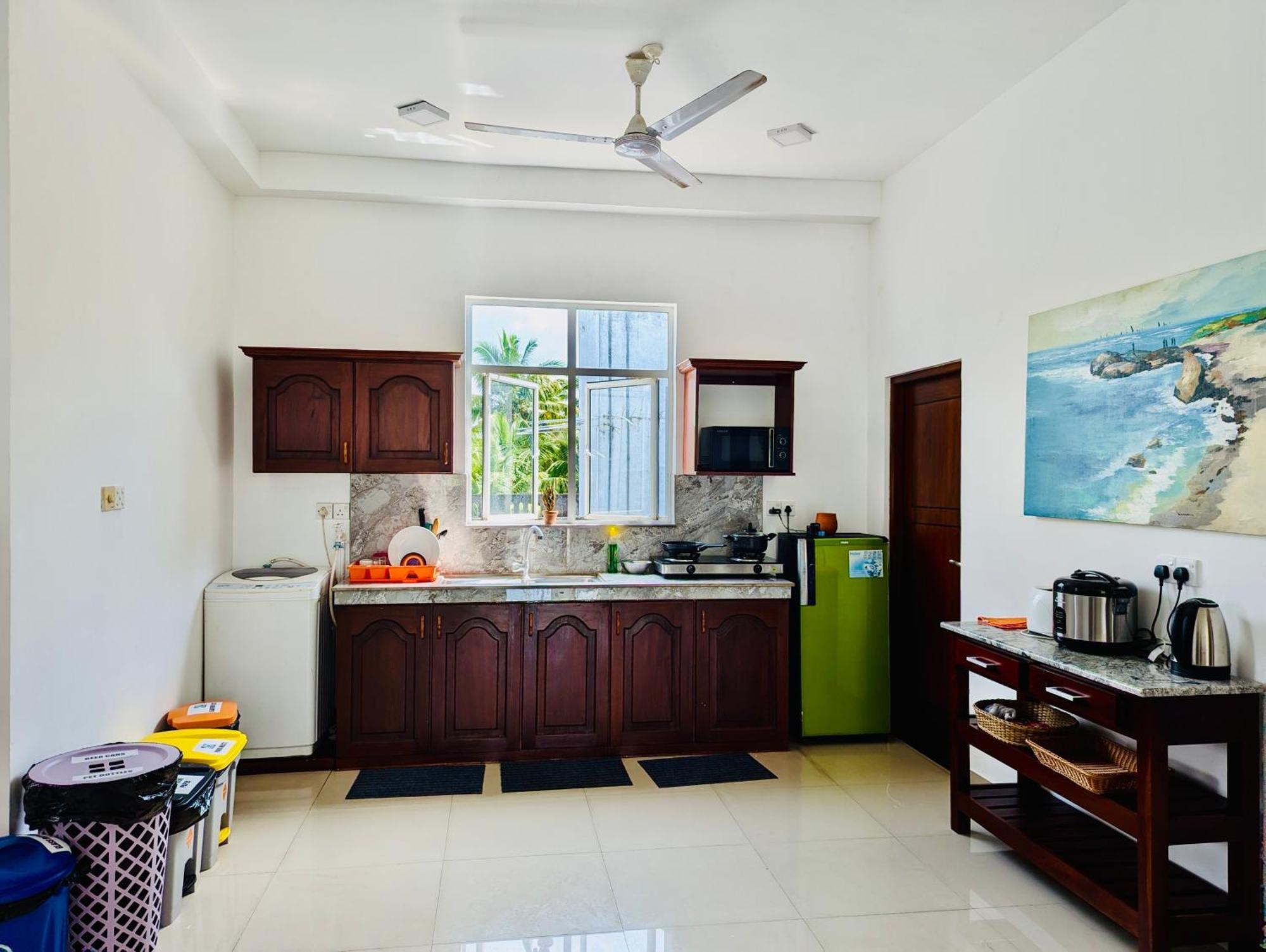 Bliss Apartment Hikkaduwa Esterno foto